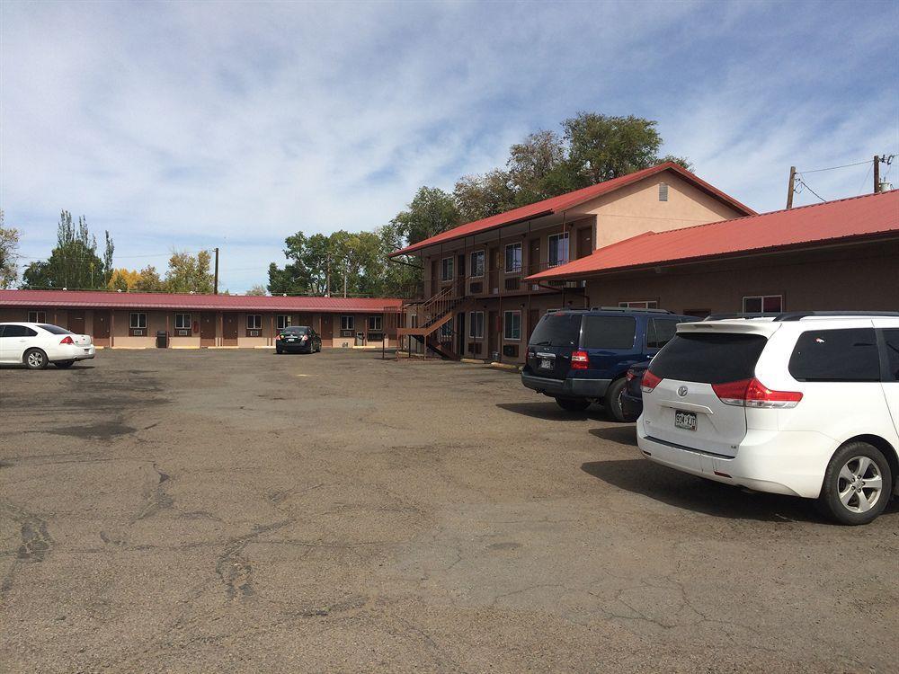Valley Motel Аламоса Экстерьер фото