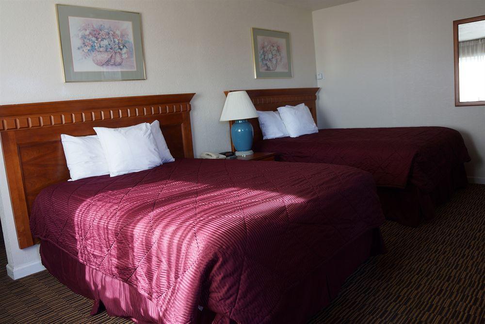 Valley Motel Аламоса Экстерьер фото